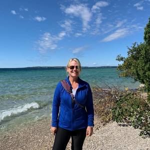 Meet your Posher, Danelle